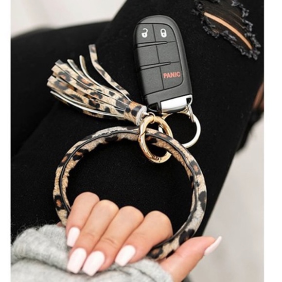 FREE SHIPPING ON ORDERS $25 + - Picture 2 of 16